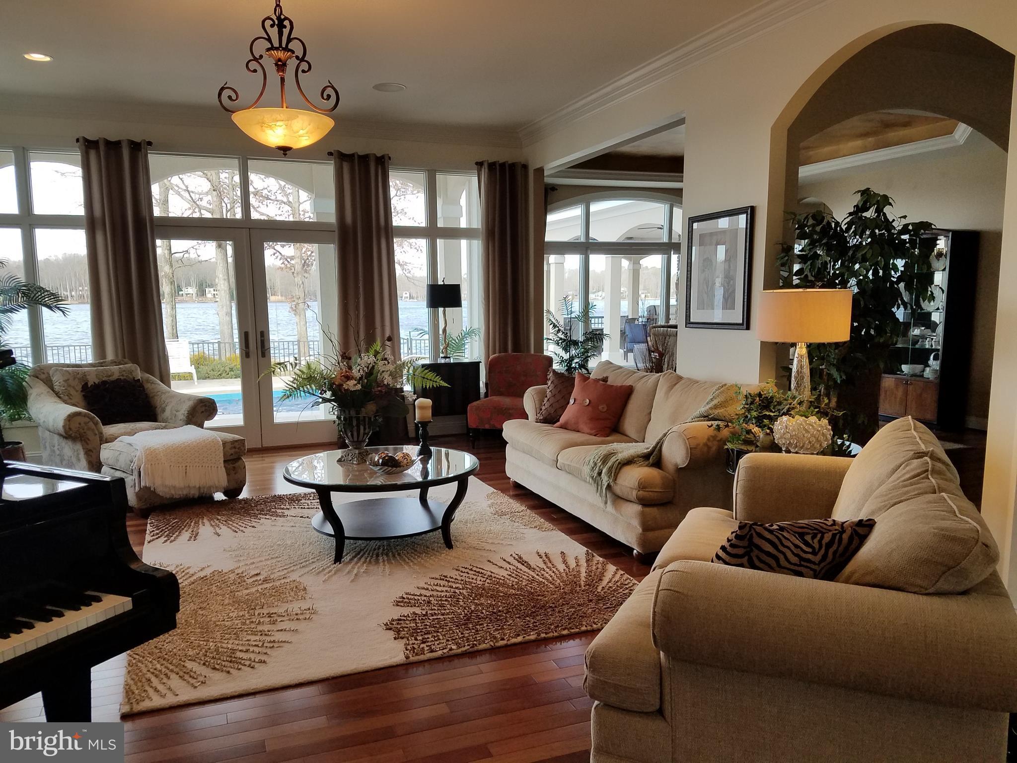 LAKE OF THE WOODS - Residential