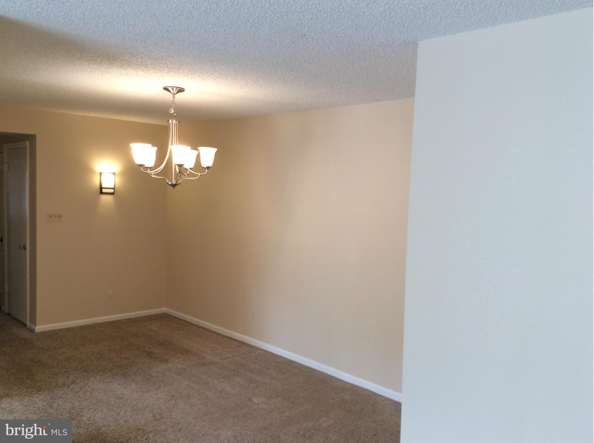 VISTAS OF VIENNA CONDOMINIUMS - Residential