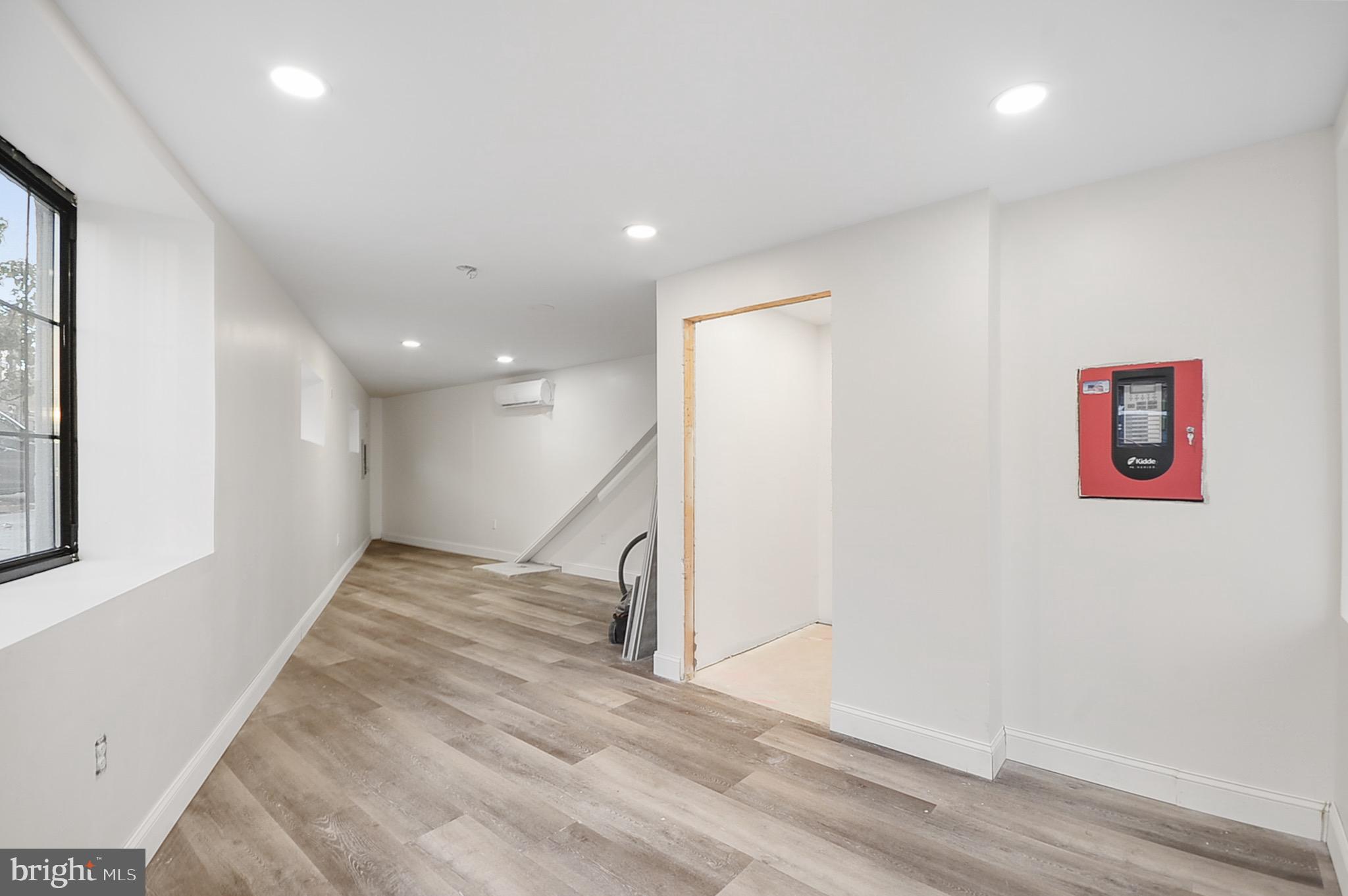 POINT BREEZE - Residential