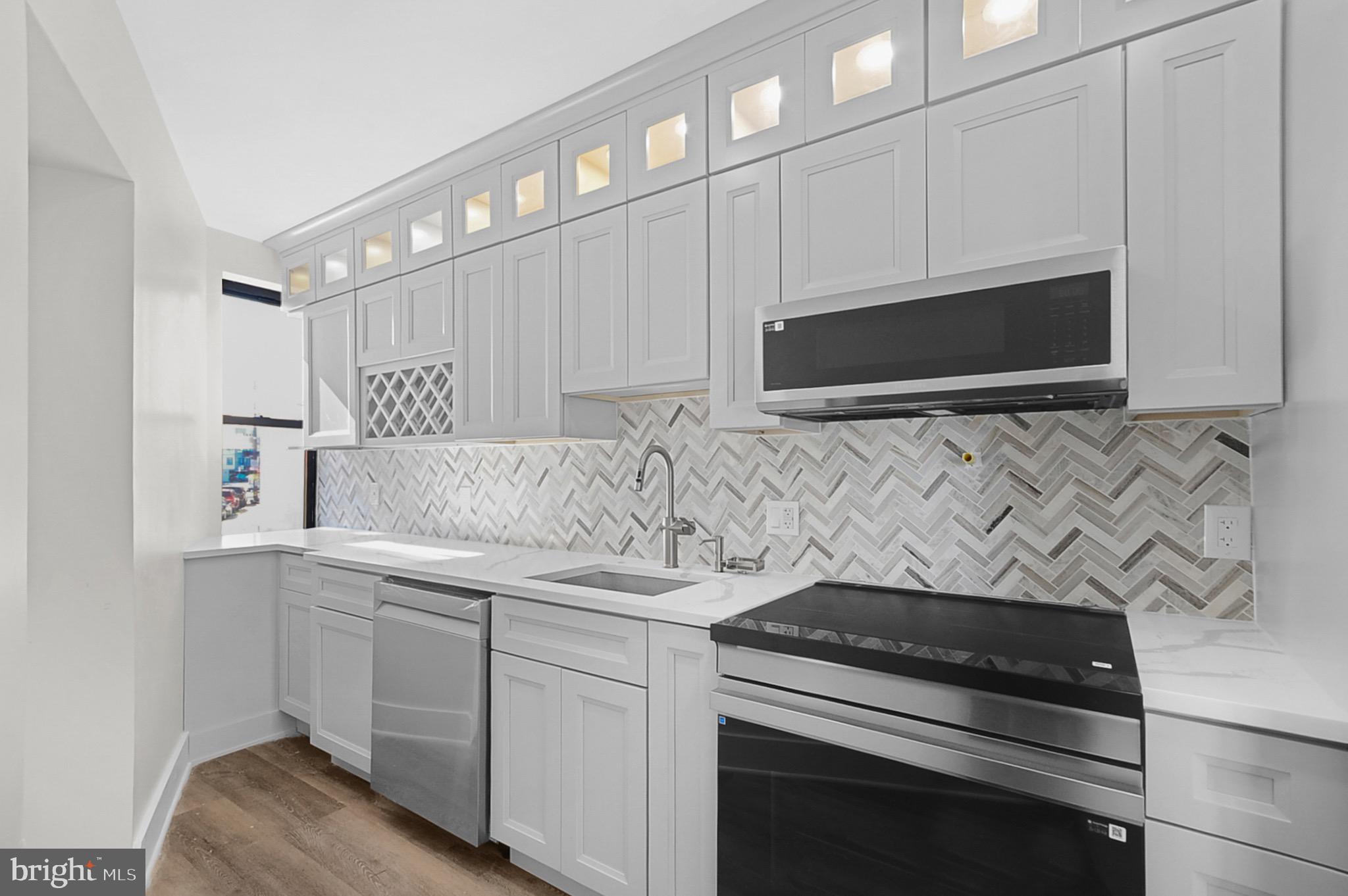 POINT BREEZE - Residential