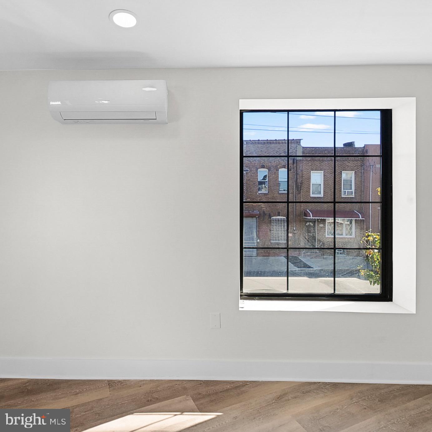 POINT BREEZE - Residential