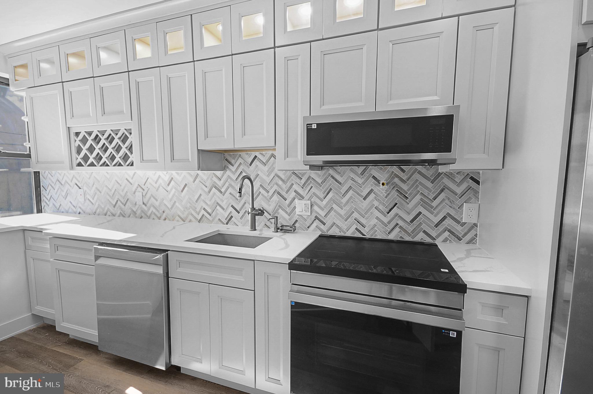 POINT BREEZE - Residential