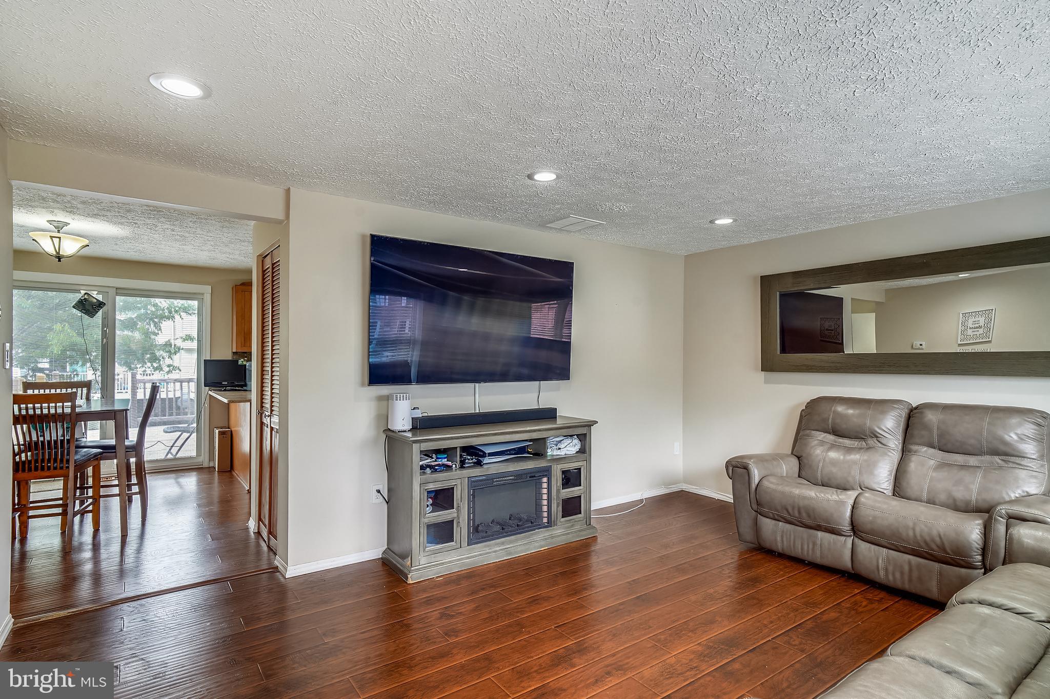 BLUNT COMMONS - Residential