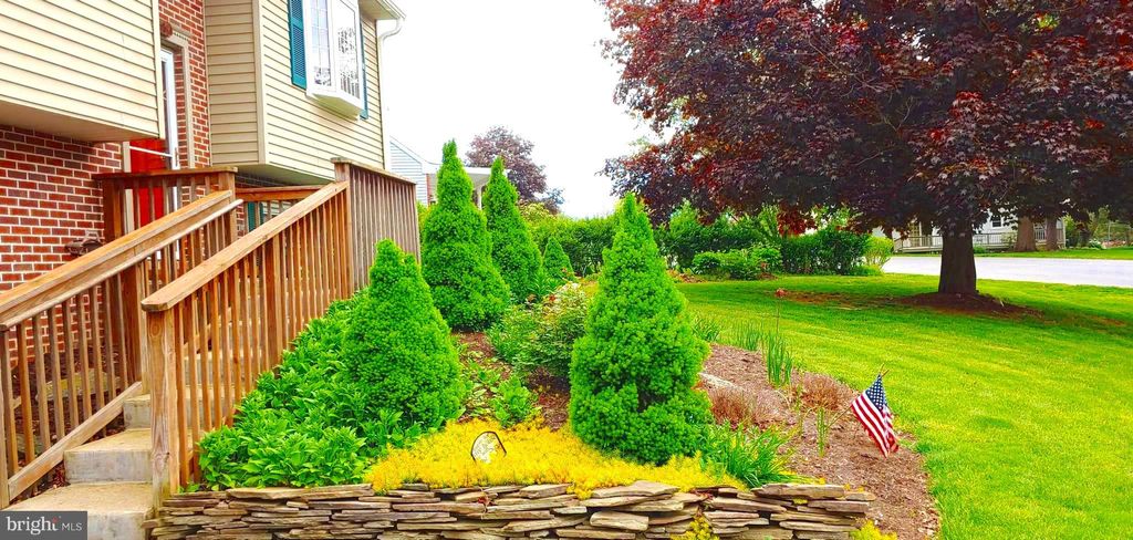 Photo of 8 MYRTLEWOOD CT, LANCASTER, PA 17603 (MLS # PALA2034644)