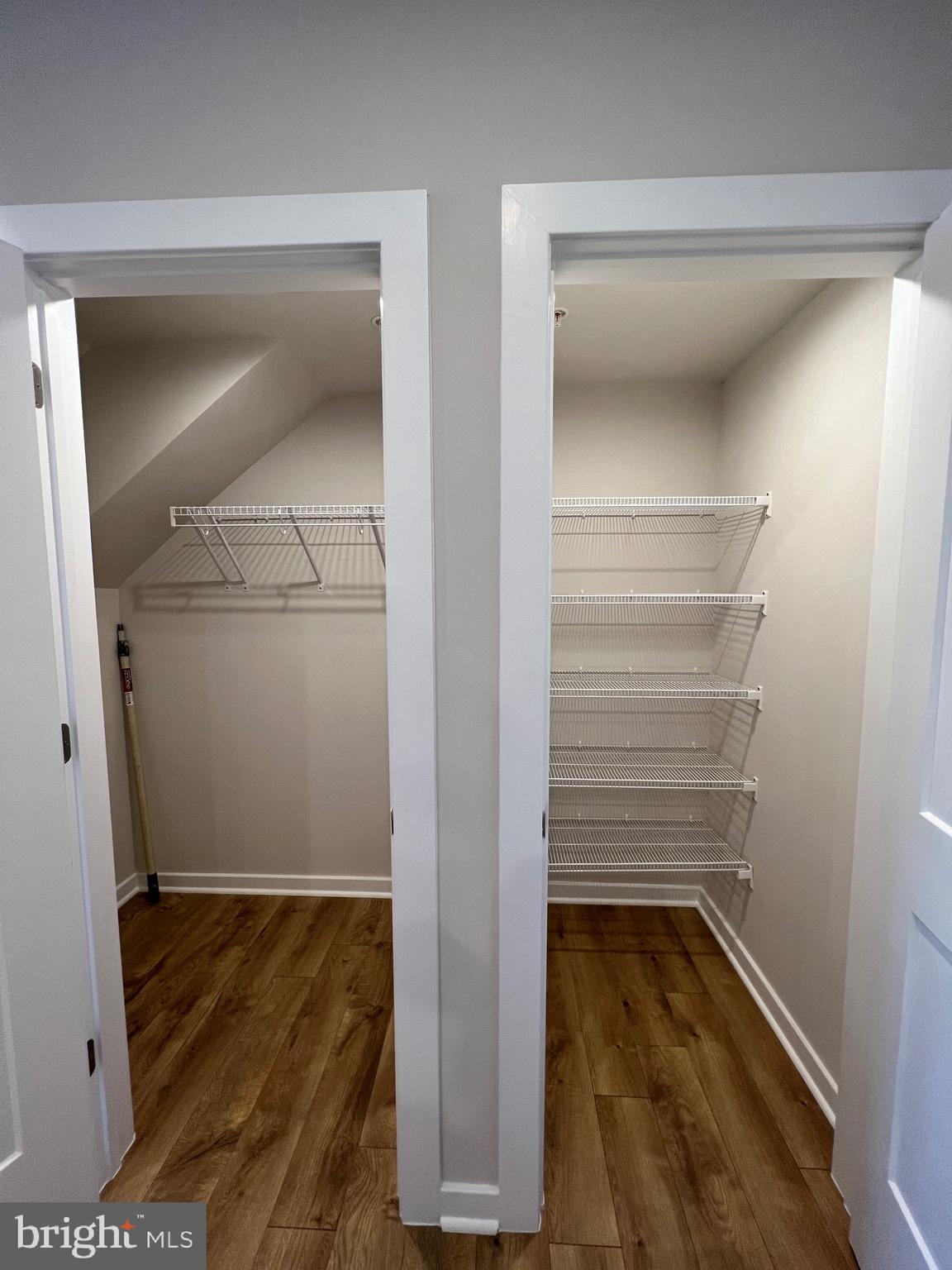 ASHBROOK PLACE - Residential Lease