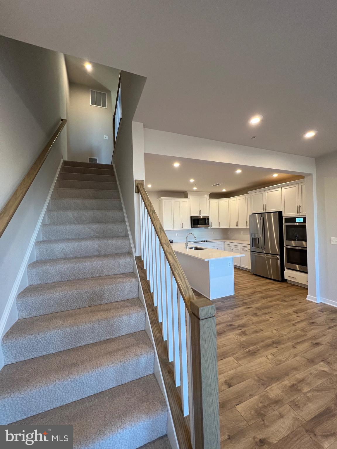 ASHBROOK PLACE - Residential Lease