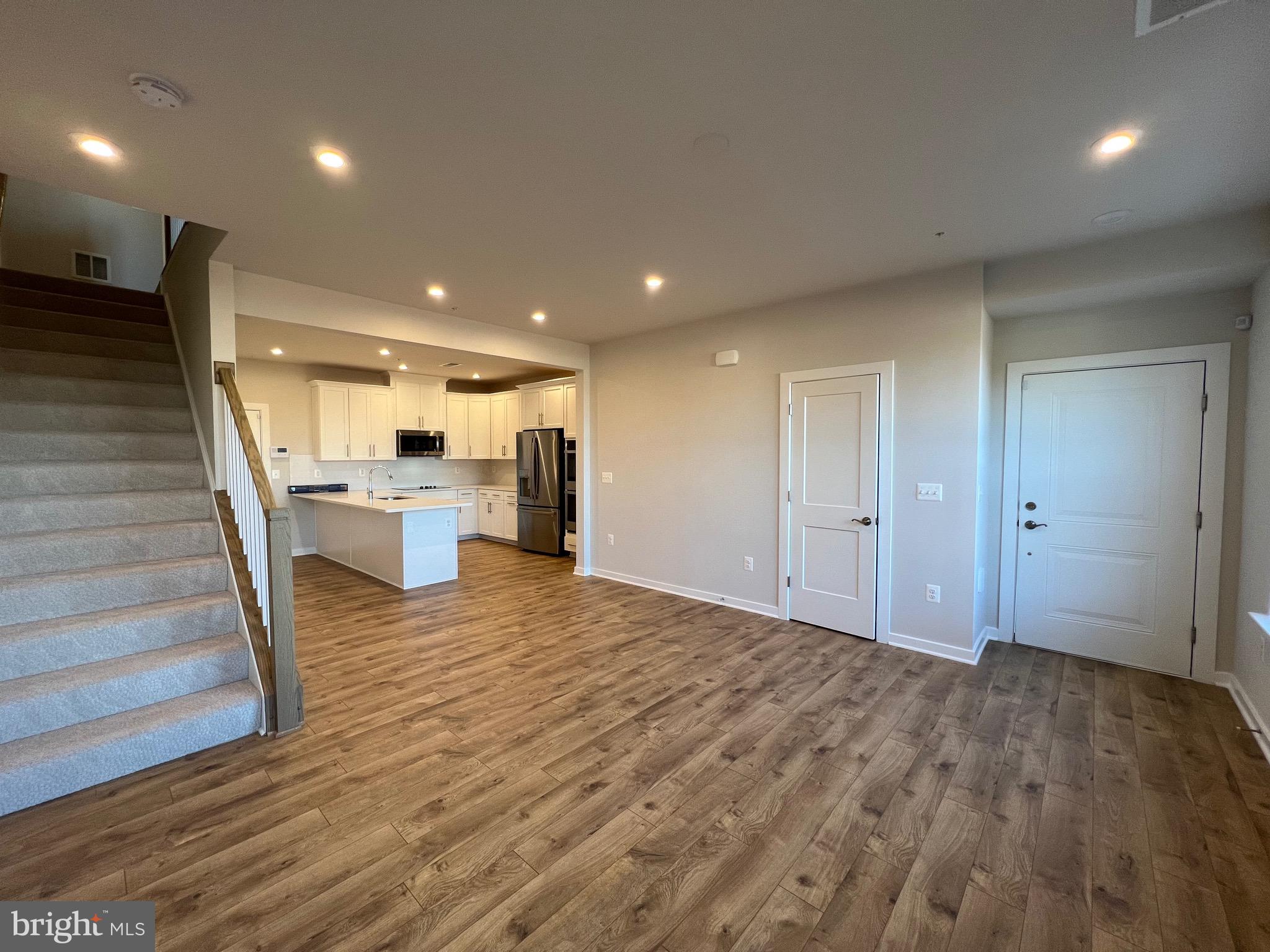 ASHBROOK PLACE - Residential Lease