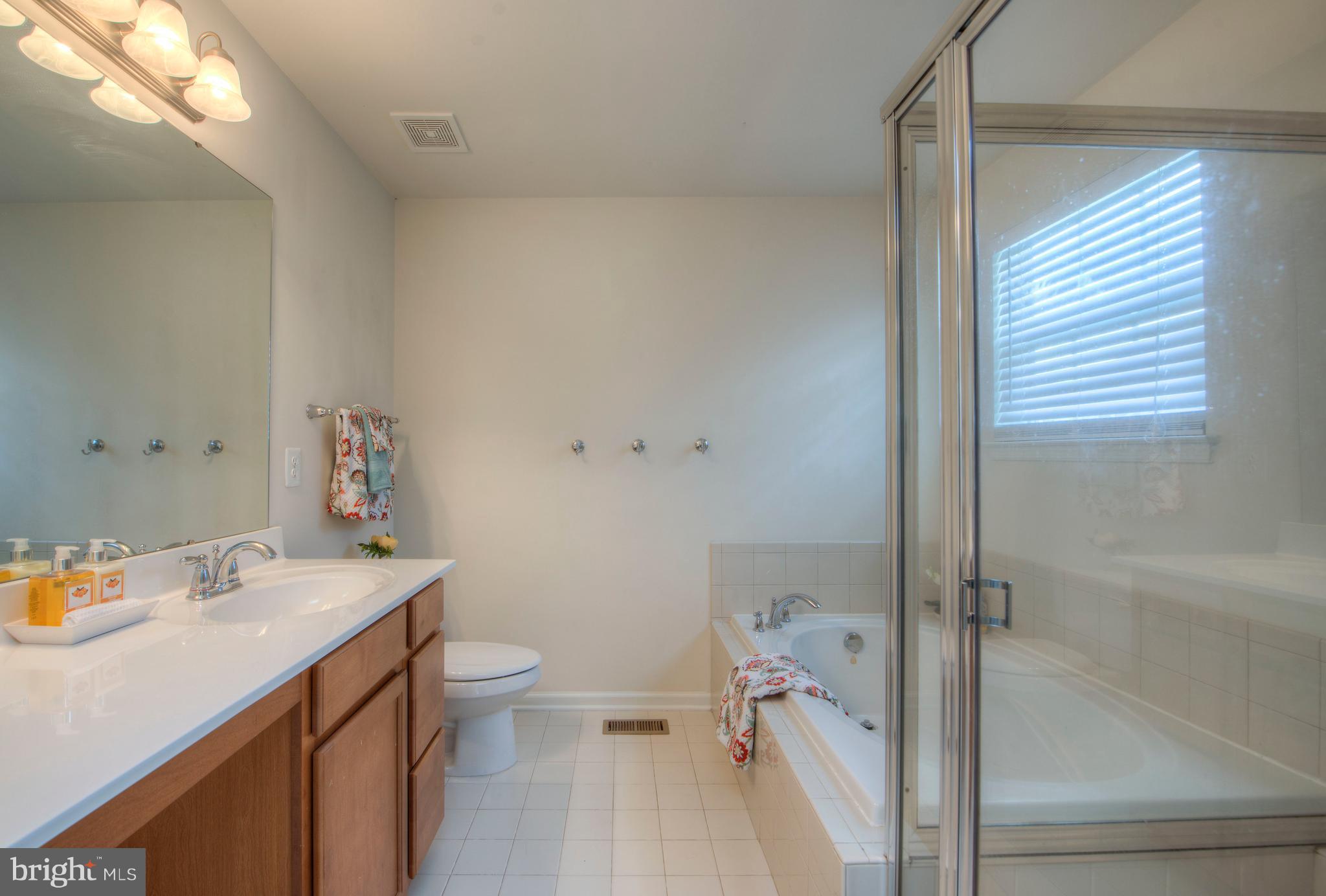 LEE'S PARKE - Residential