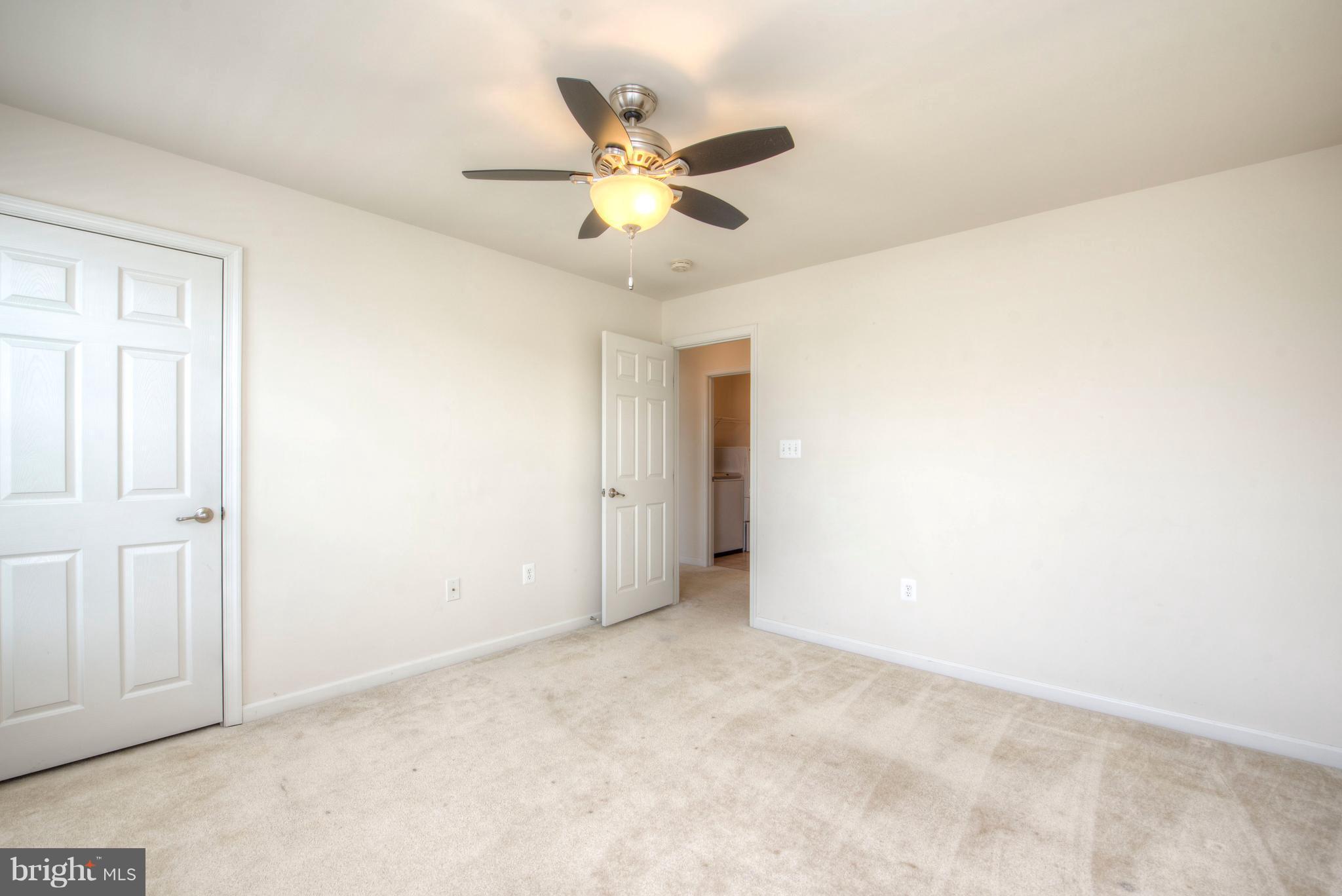 LEE'S PARKE - Residential