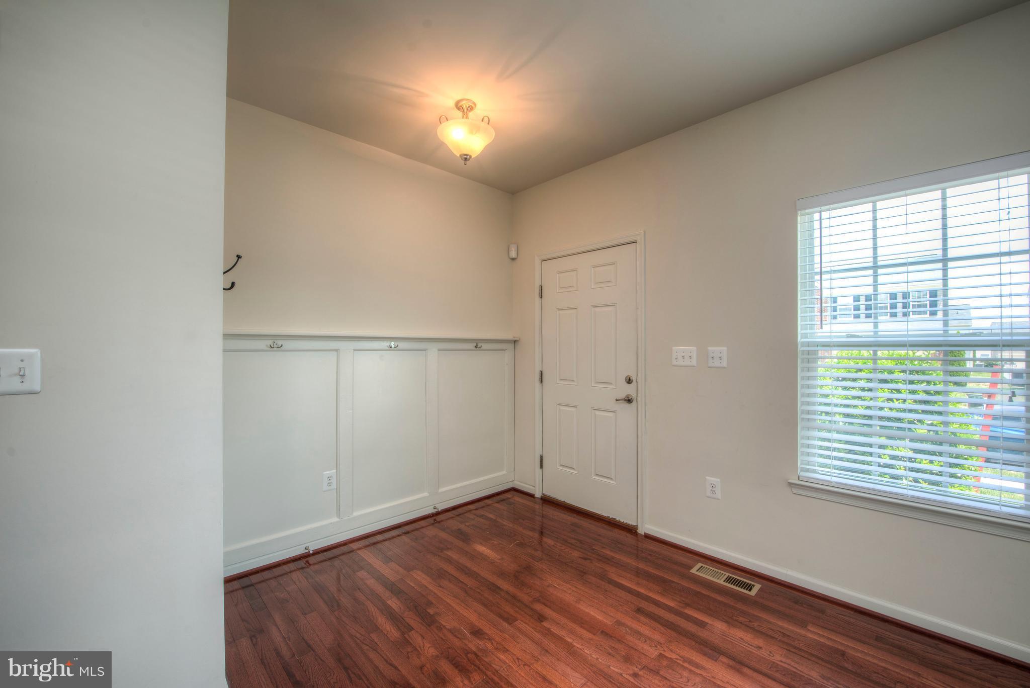 LEE'S PARKE - Residential