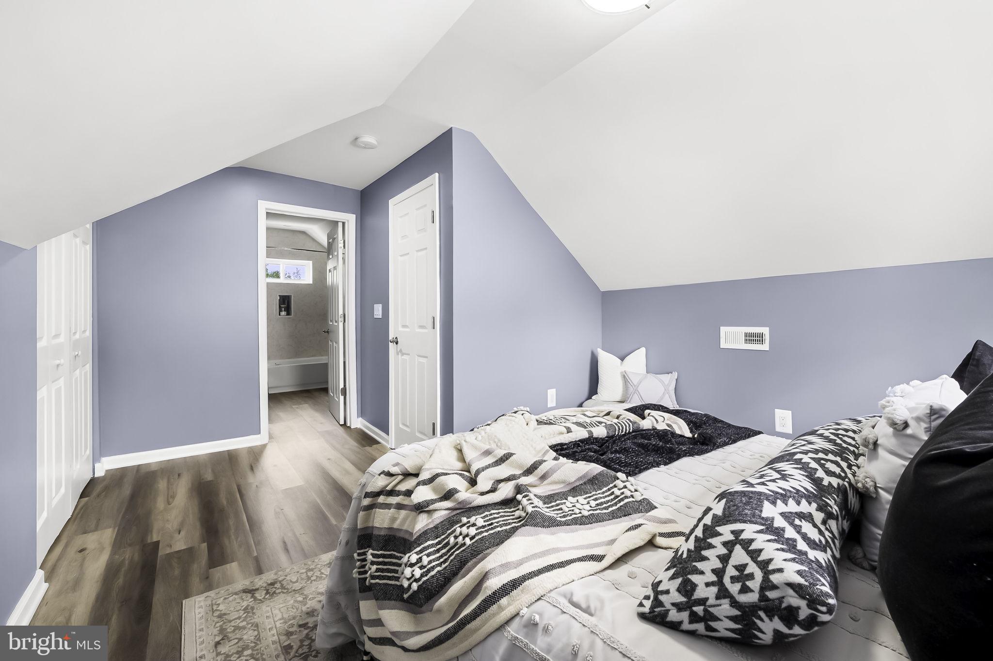 HOWARD PARK - Residential