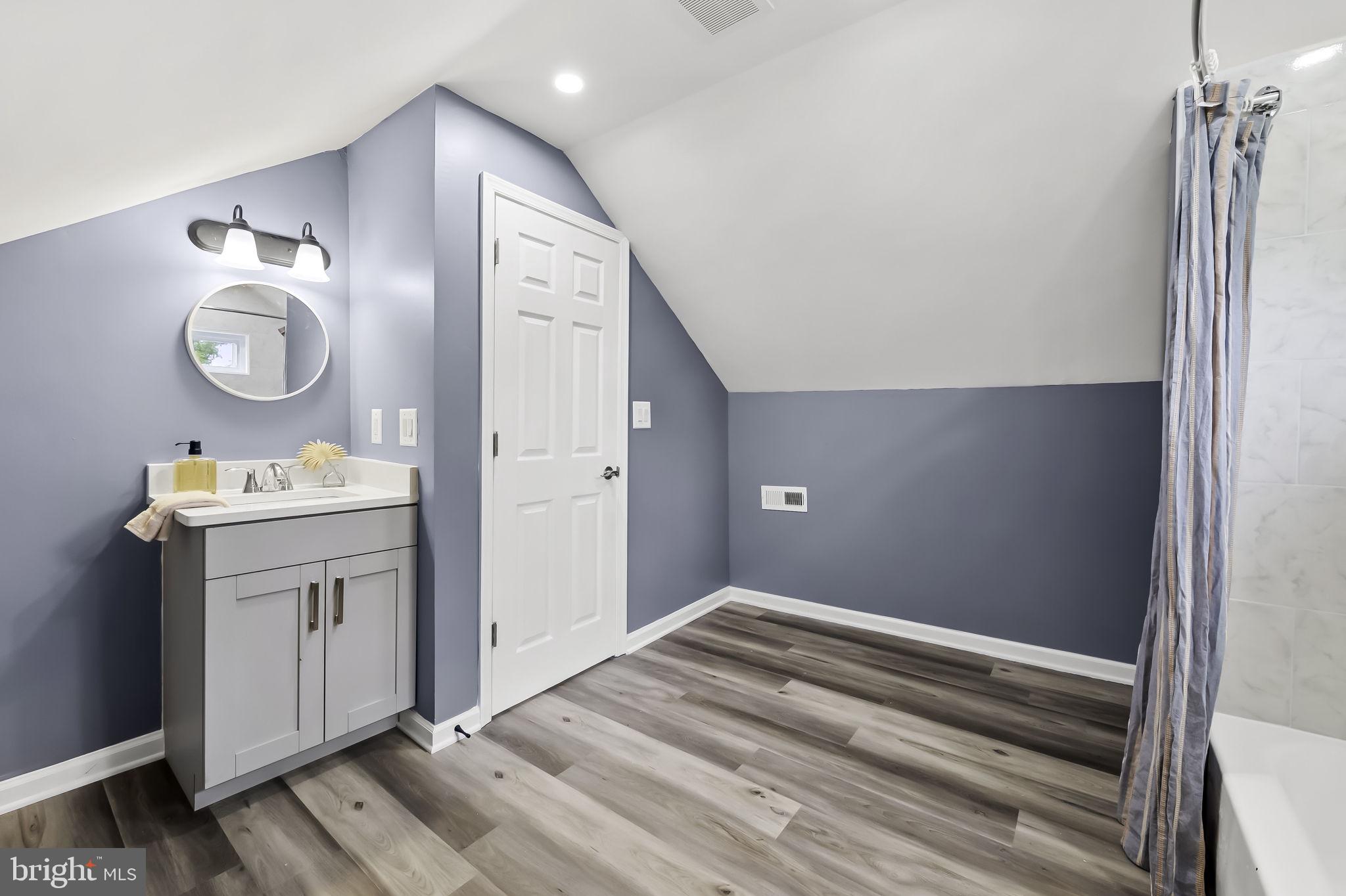 HOWARD PARK - Residential