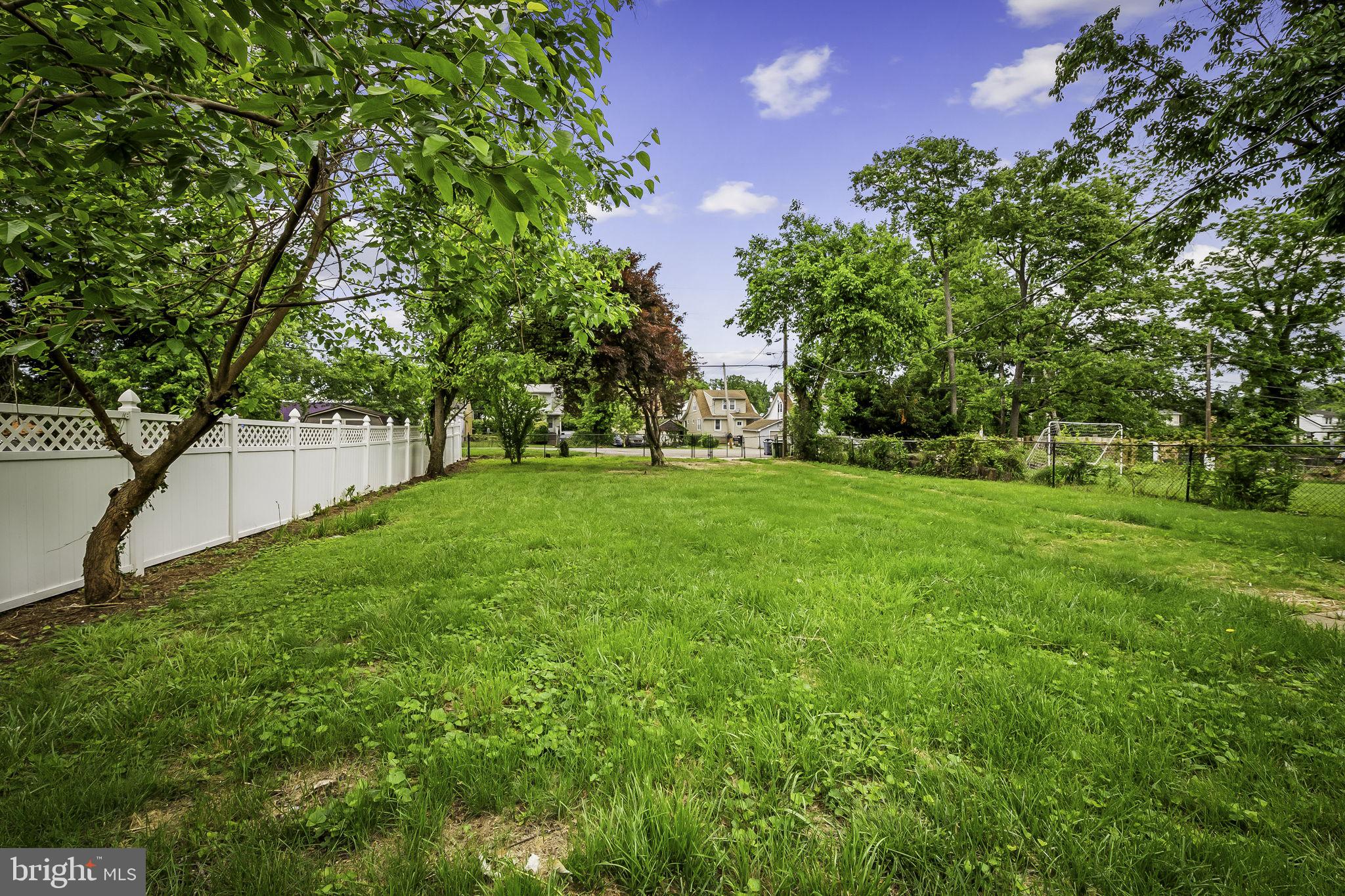 HOWARD PARK - Residential