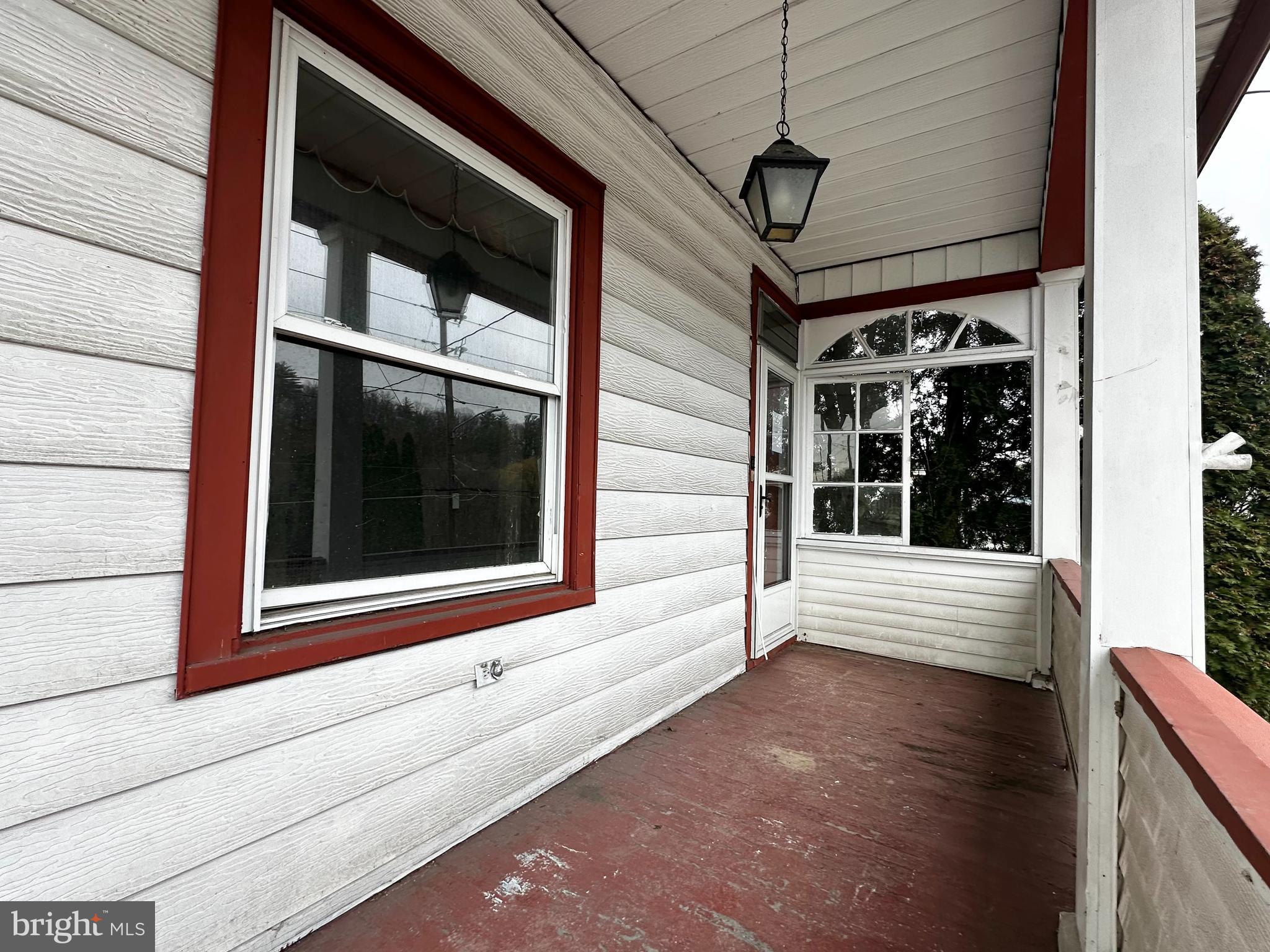 POTTSVILLE - Residential