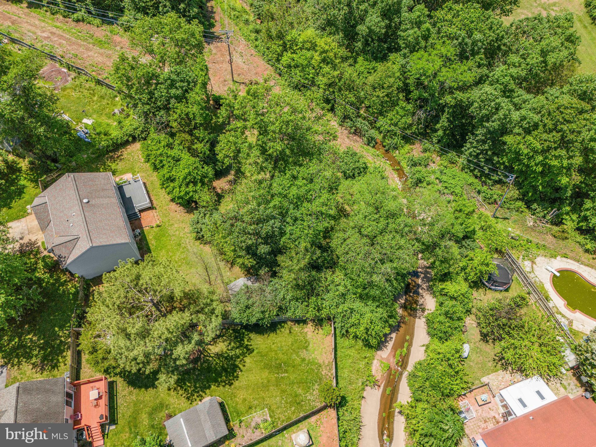 8008 DEWARD COURT
