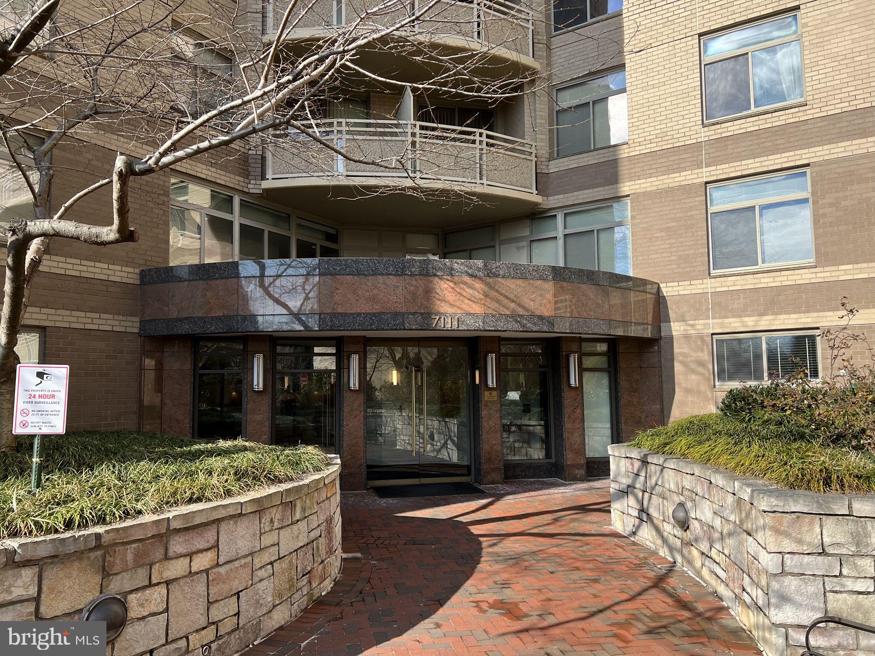 CRESCENT PLAZA - Residential