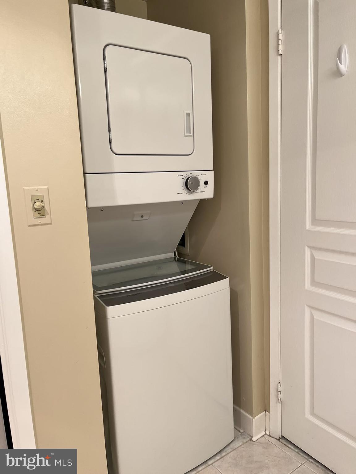 CRESCENT PLAZA - Residential