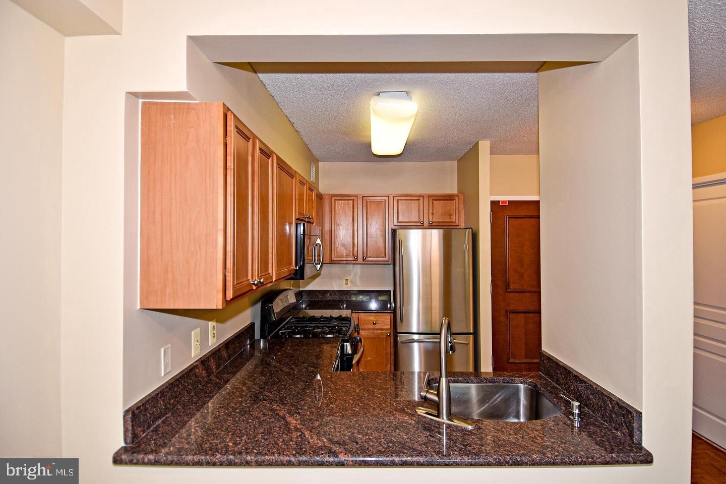 CRESCENT PLAZA - Residential