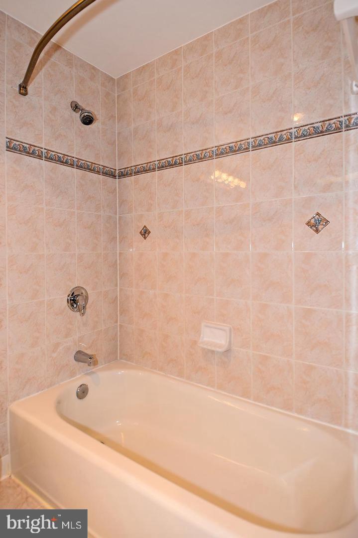 CRESCENT PLAZA - Residential