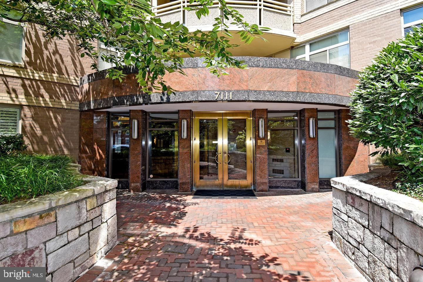 CRESCENT PLAZA - Residential