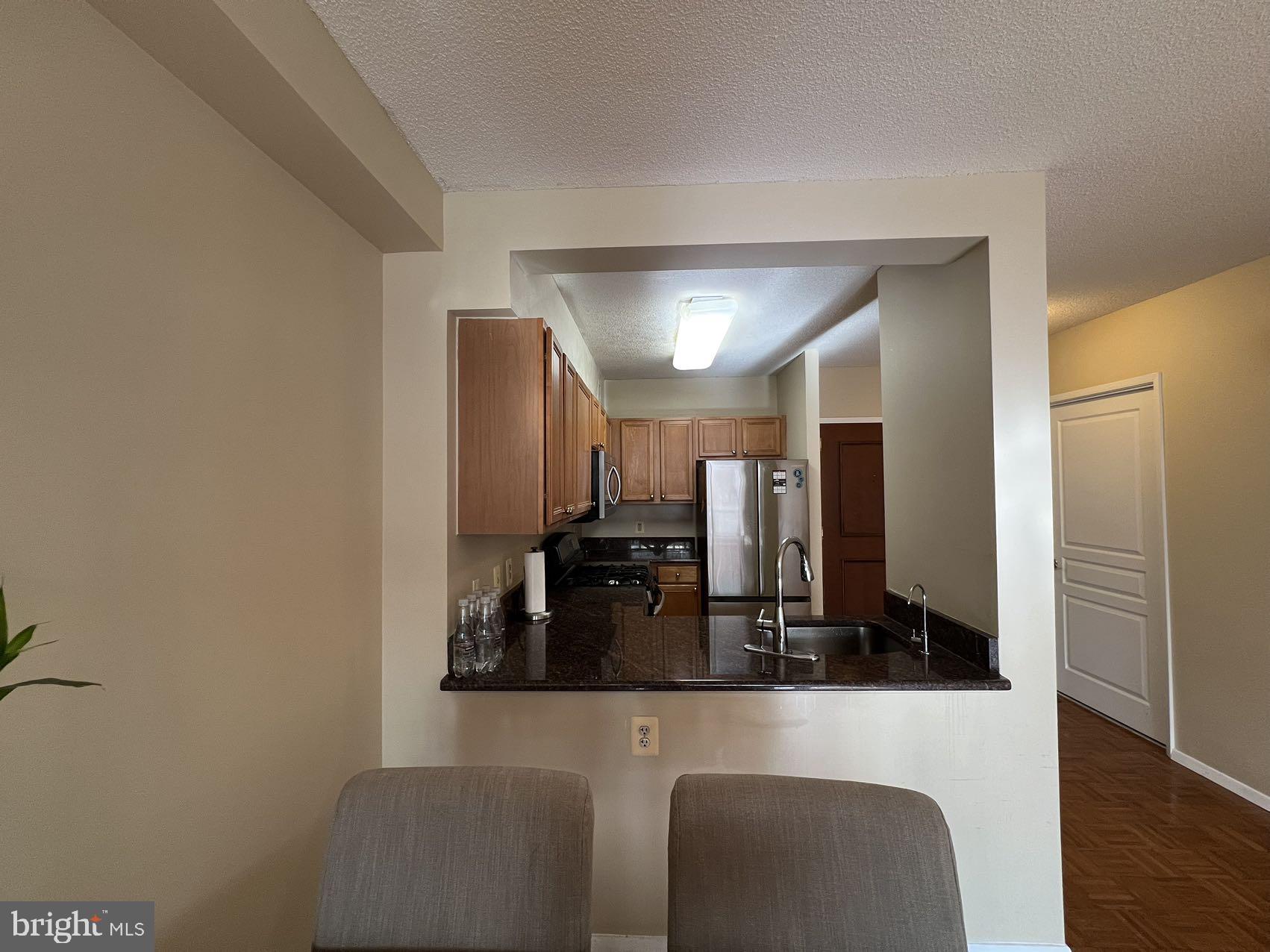 CRESCENT PLAZA - Residential