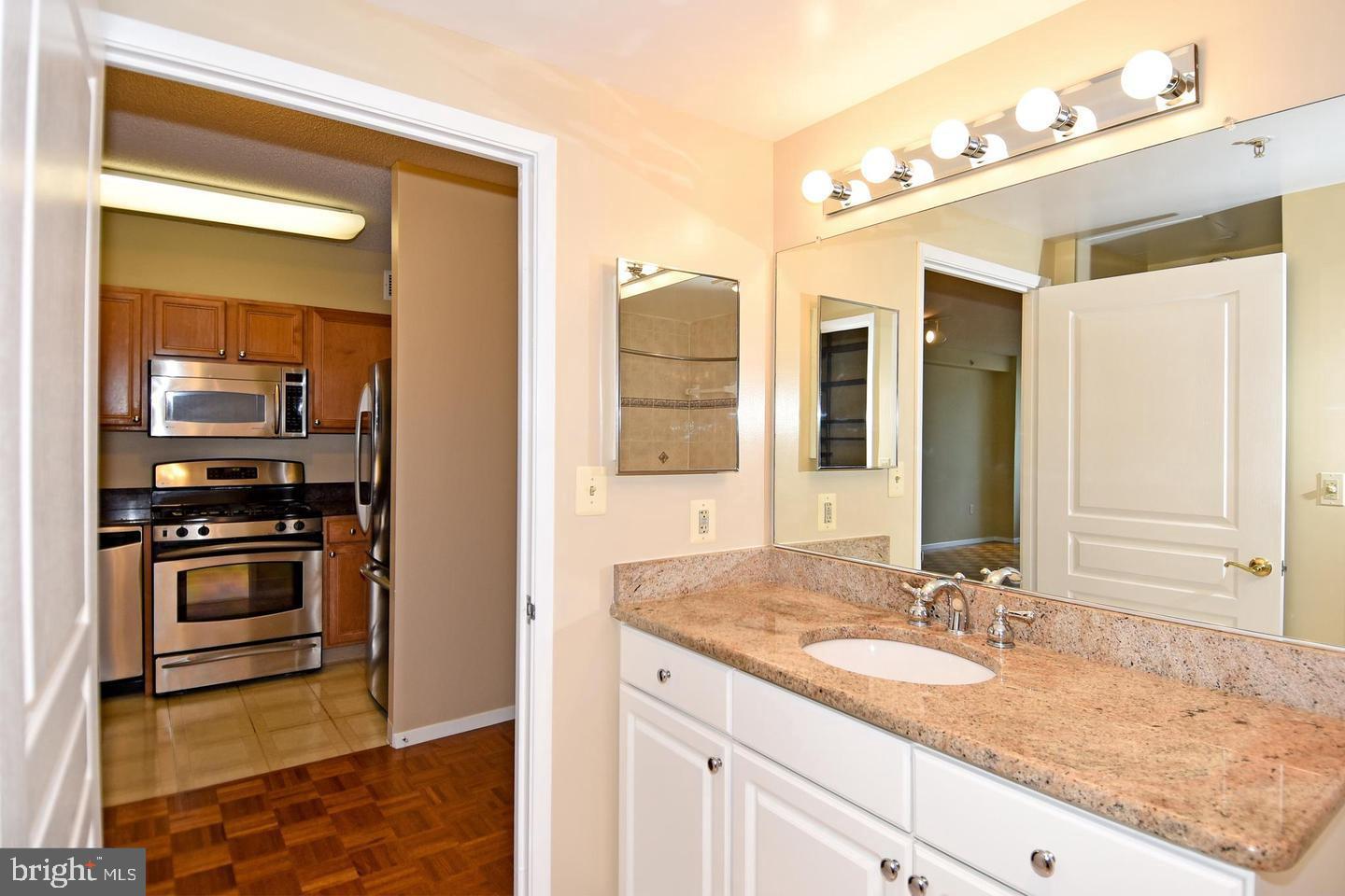 CRESCENT PLAZA - Residential