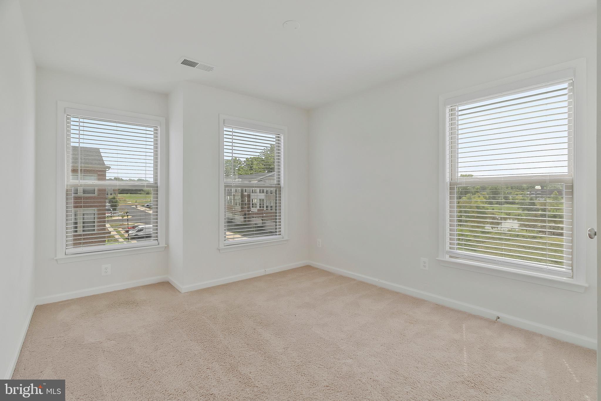 GLASCOCK FIELD AT STONE RIDGE - Residential Lease