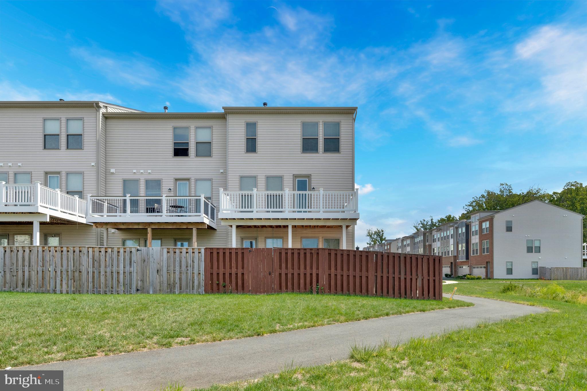 GLASCOCK FIELD AT STONE RIDGE - Residential Lease