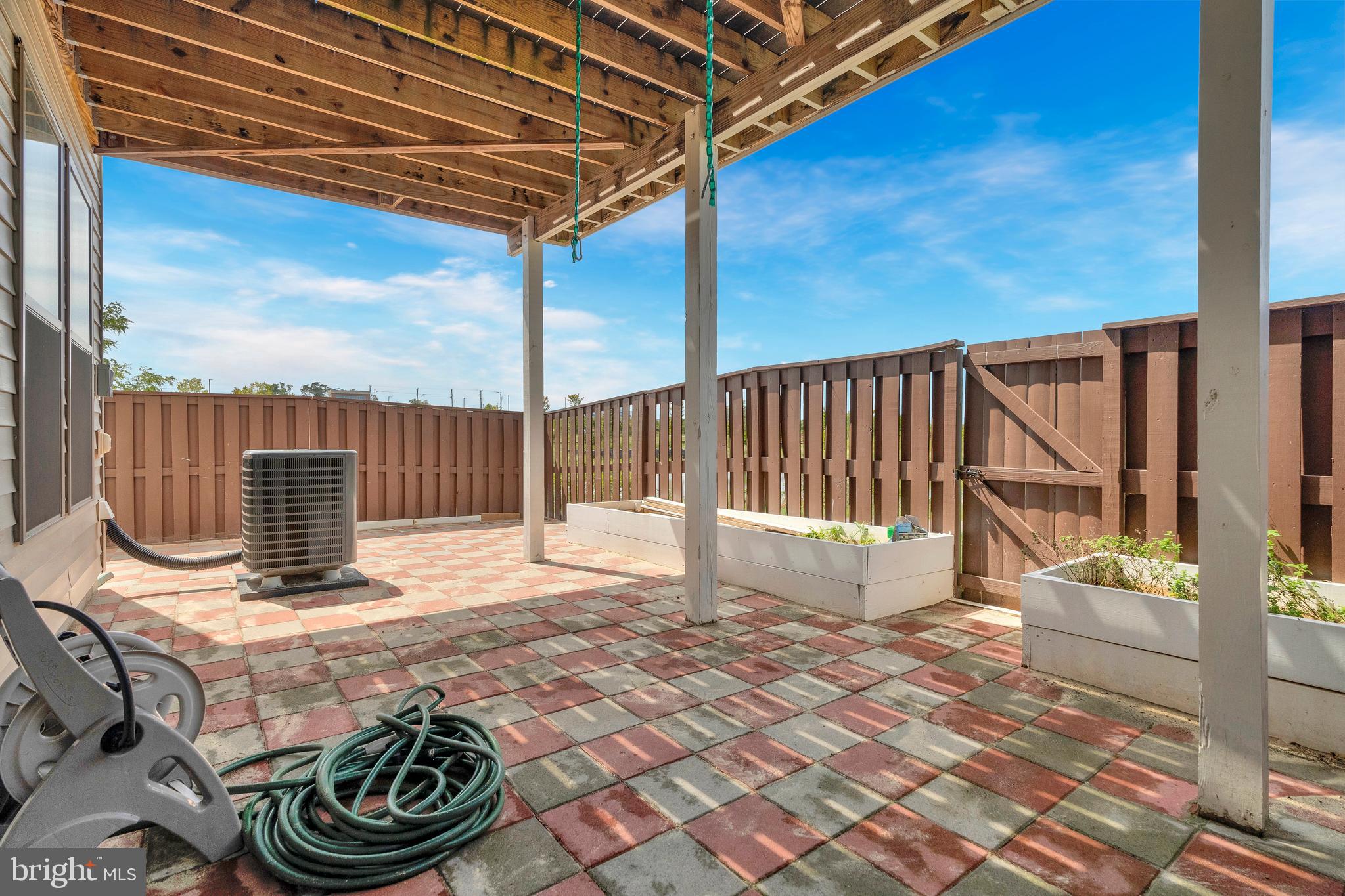 GLASCOCK FIELD AT STONE RIDGE - Residential Lease