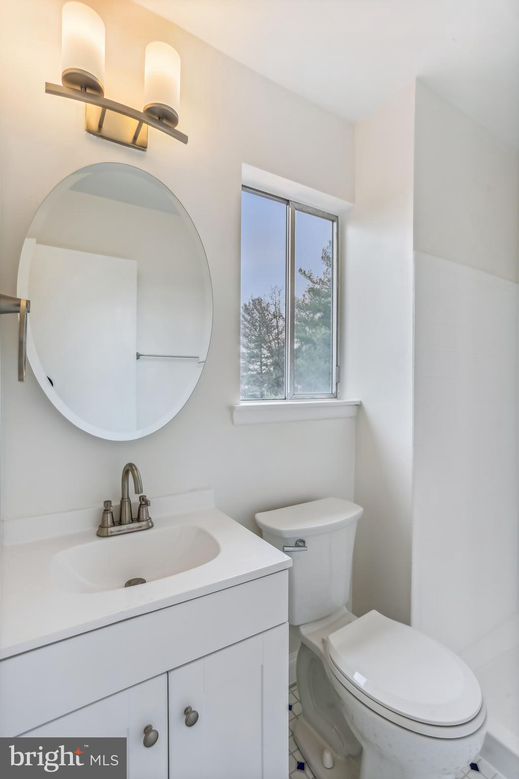 QUINCE ORCHARD KNOLLS - Residential