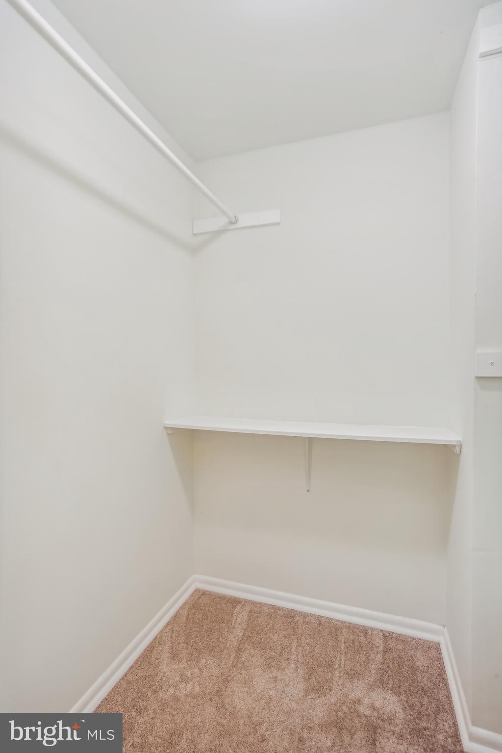 QUINCE ORCHARD KNOLLS - Residential