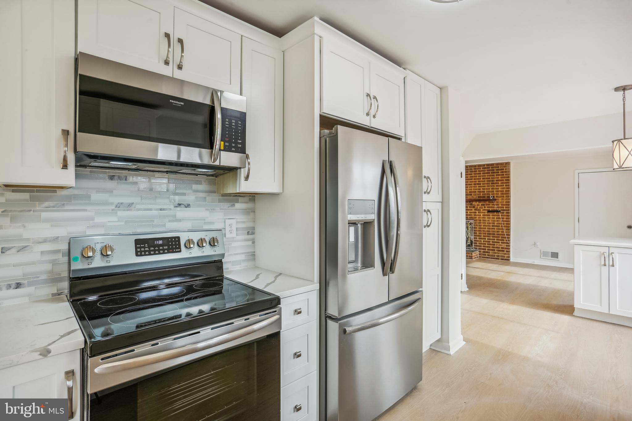 QUINCE ORCHARD KNOLLS - Residential