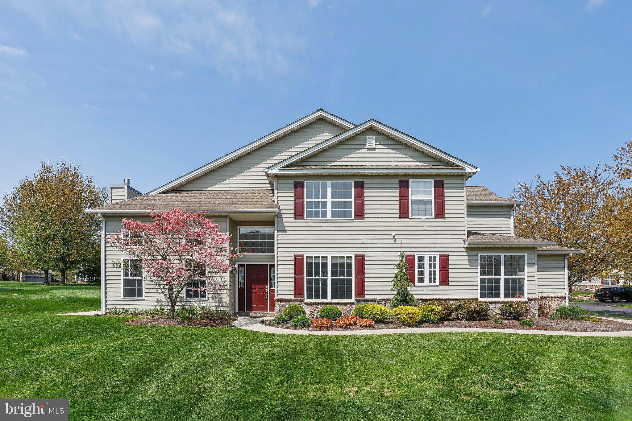 305 RIDGEVIEW DRIVE