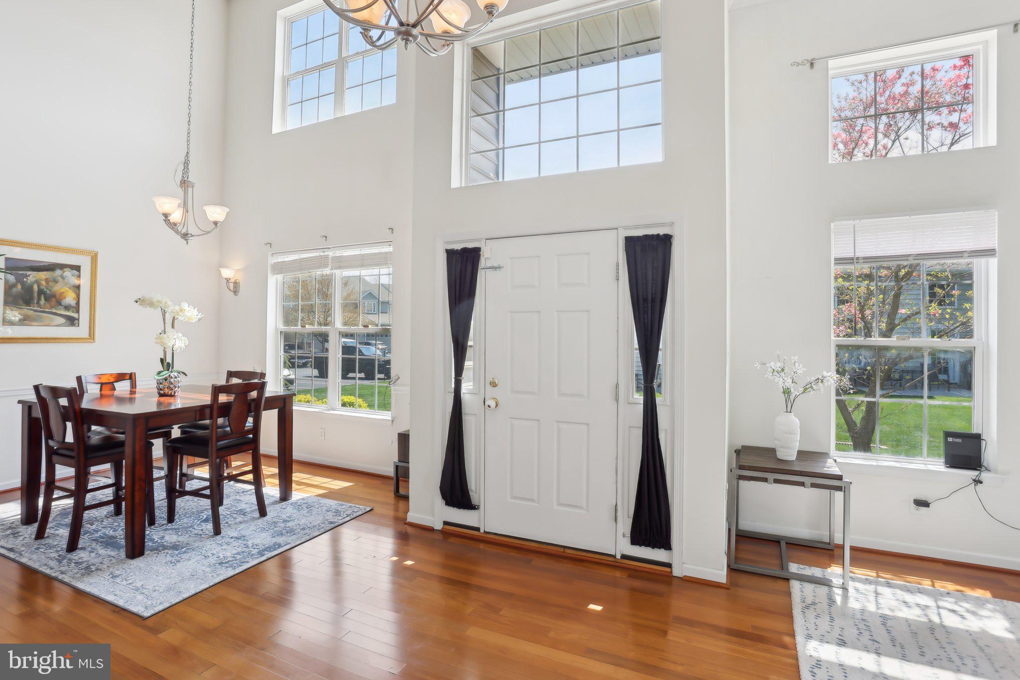 305 RIDGEVIEW DRIVE