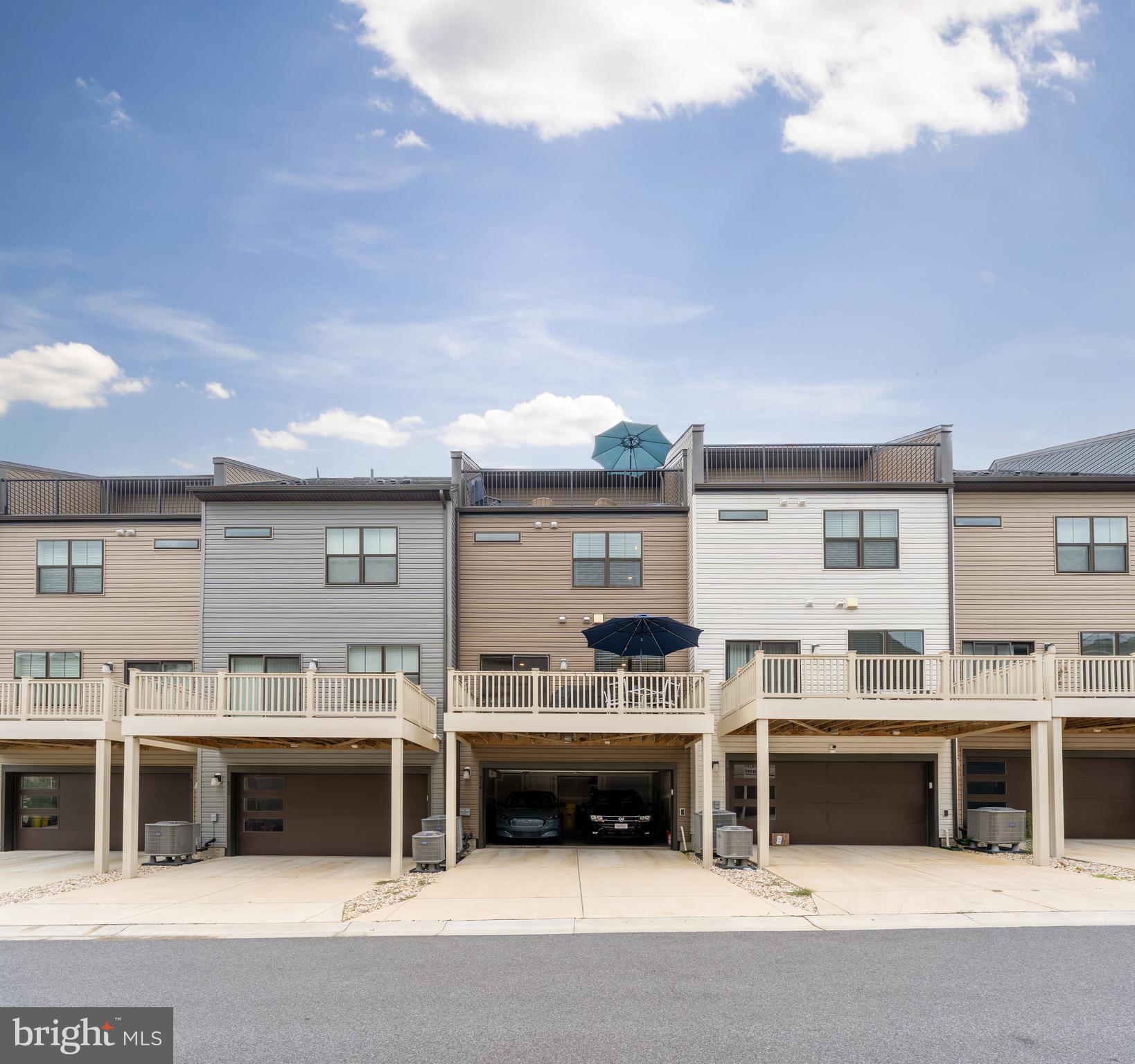 TANYARD SHORES - Residential