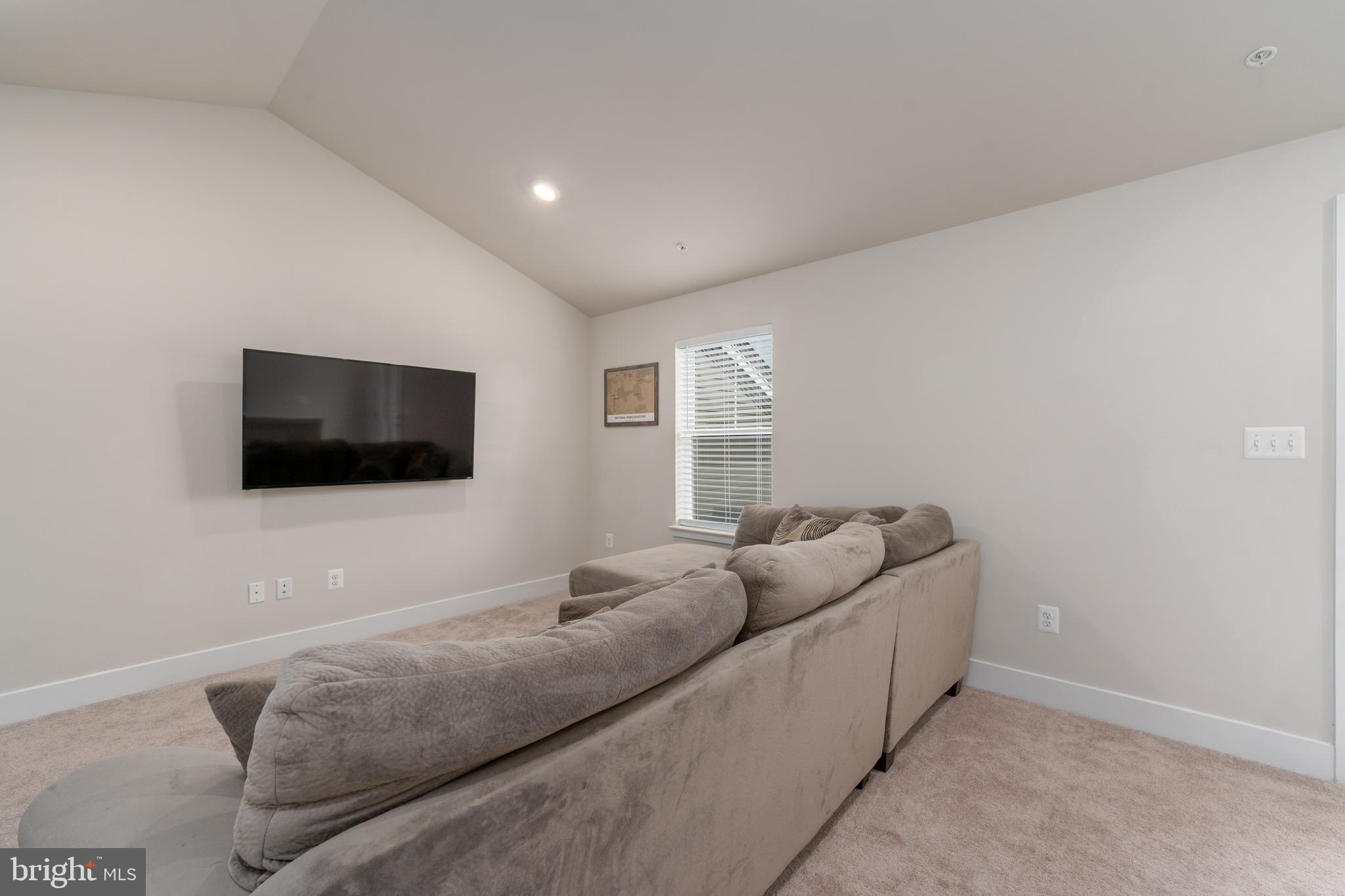 TANYARD SHORES - Residential