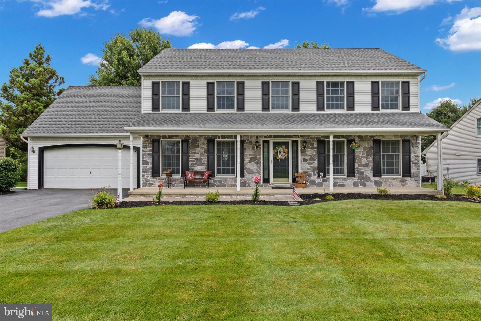 319 GOLD FINCH DRIVE