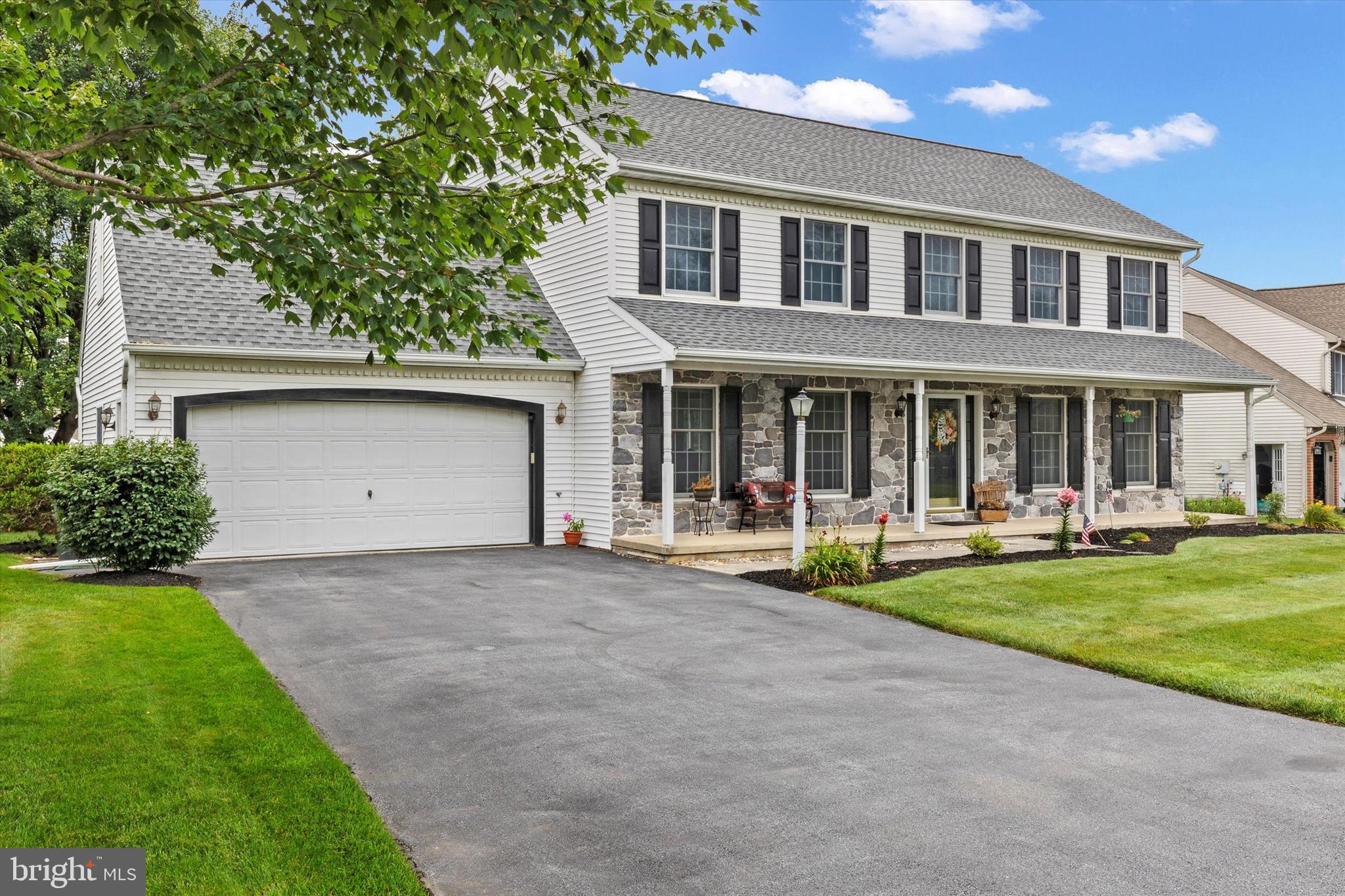 319 GOLD FINCH DRIVE