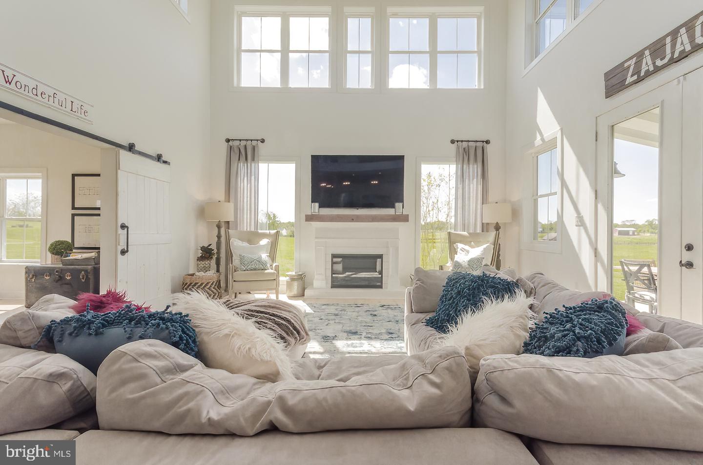 MOUNTAIN VISTA FARMS - Residential