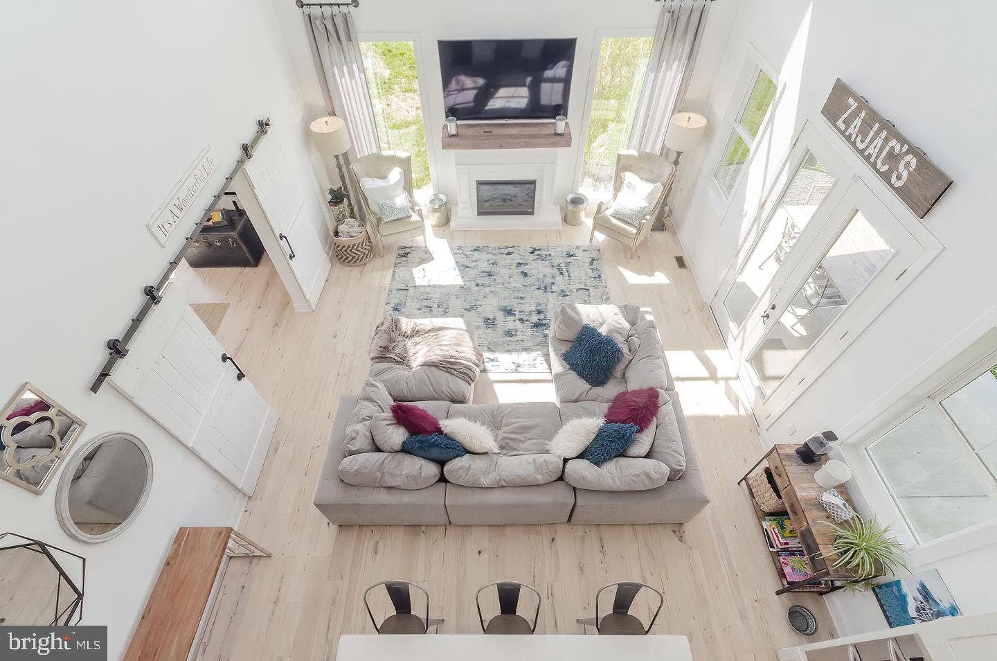 MOUNTAIN VISTA FARMS - Residential