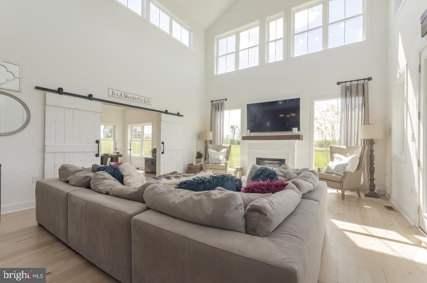 MOUNTAIN VISTA FARMS - Residential