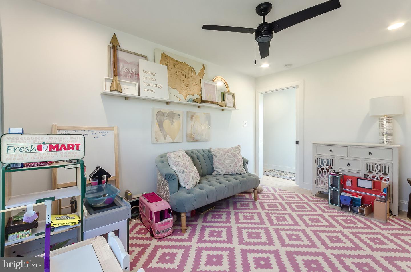 MOUNTAIN VISTA FARMS - Residential