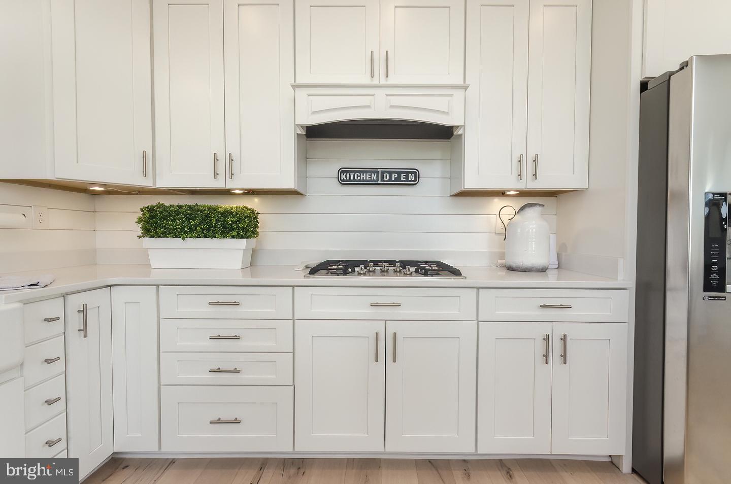 MOUNTAIN VISTA FARMS - Residential