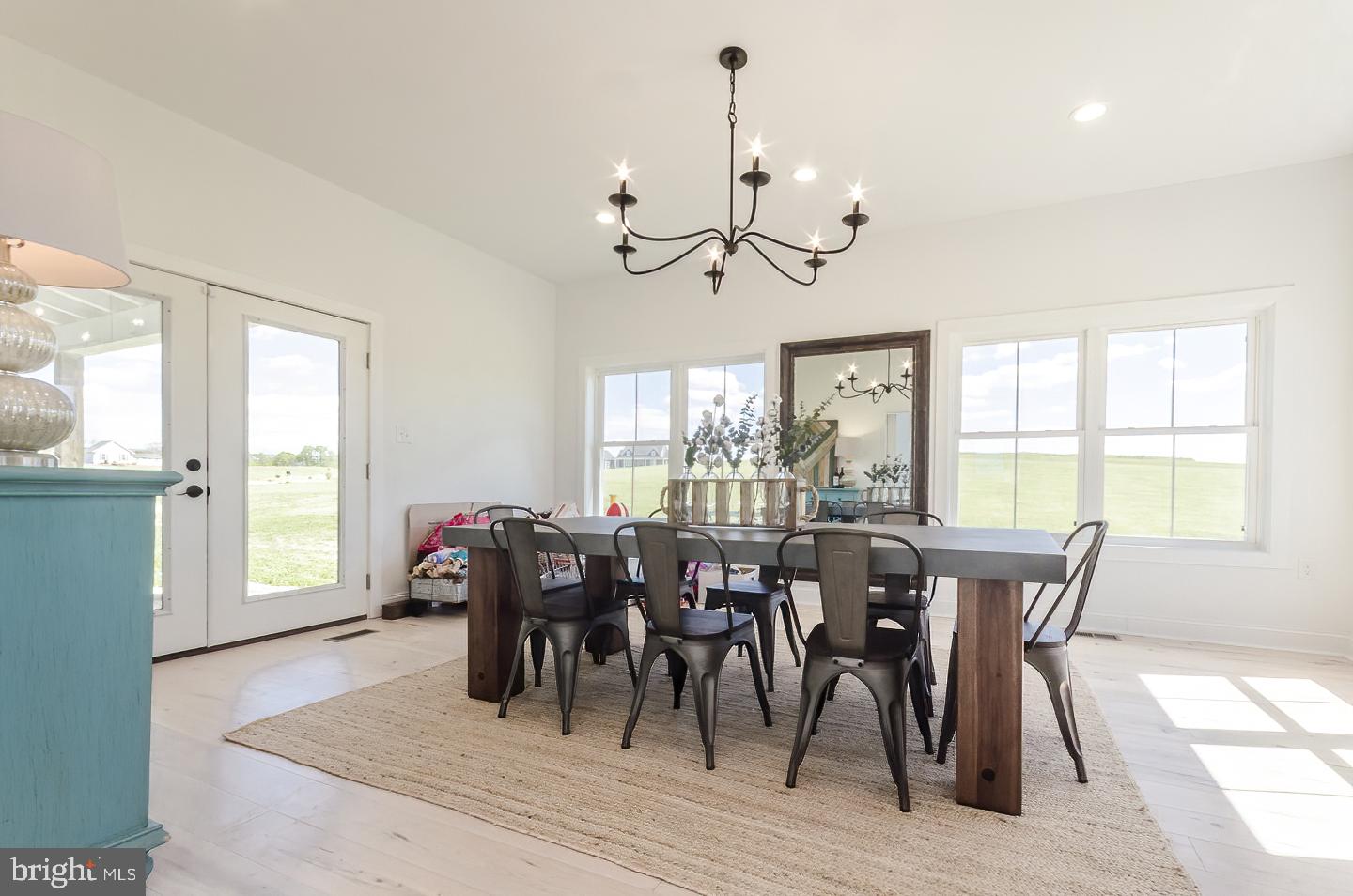 MOUNTAIN VISTA FARMS - Residential