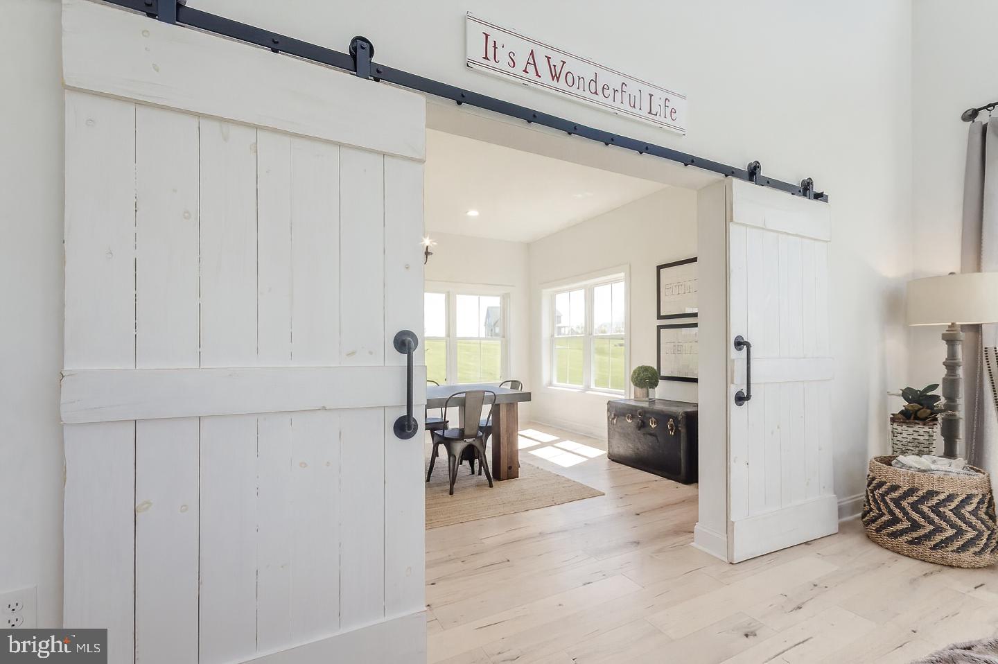 MOUNTAIN VISTA FARMS - Residential