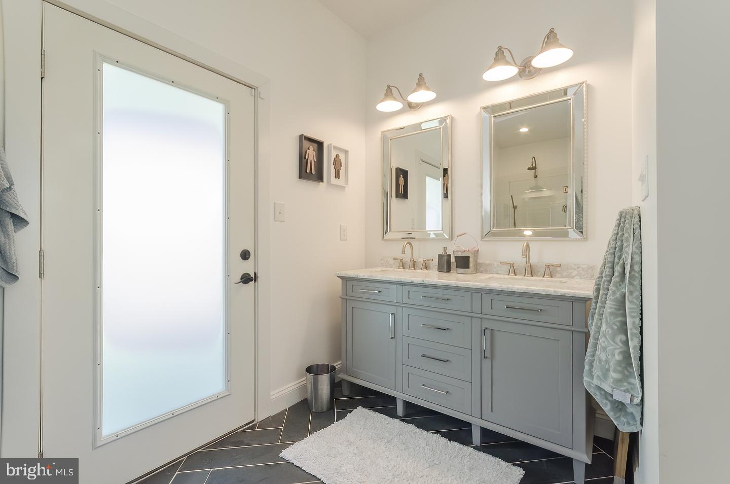 MOUNTAIN VISTA FARMS - Residential