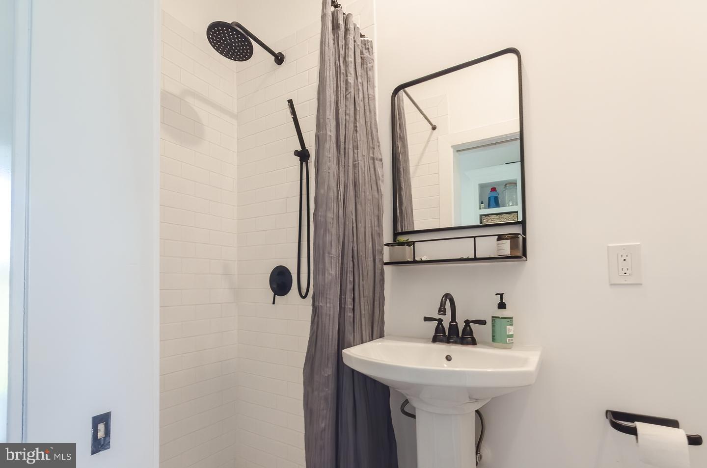 MOUNTAIN VISTA FARMS - Residential