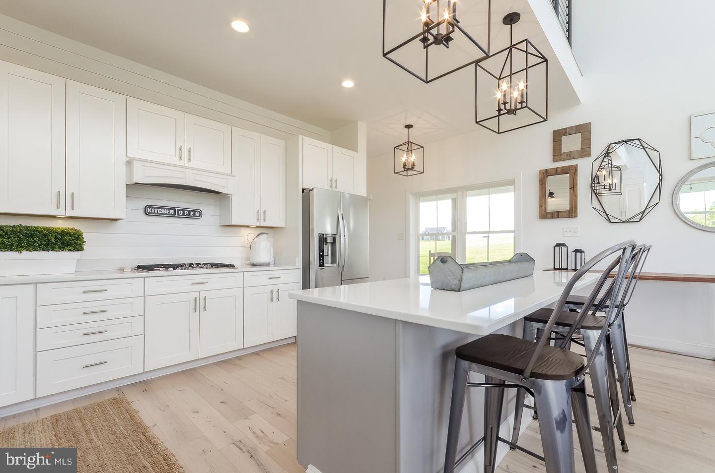 MOUNTAIN VISTA FARMS - Residential