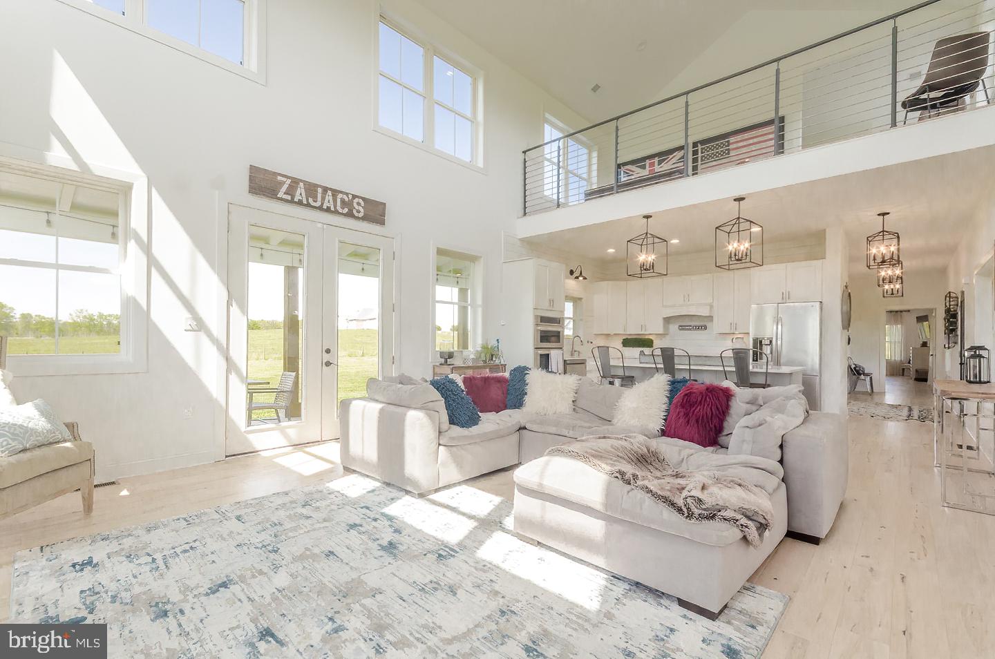 MOUNTAIN VISTA FARMS - Residential