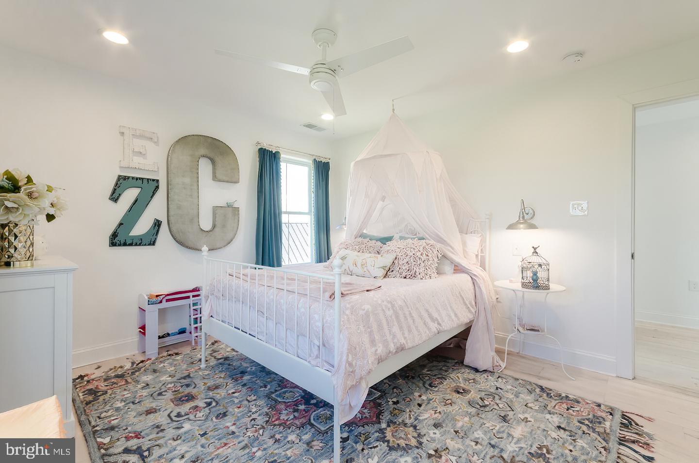 MOUNTAIN VISTA FARMS - Residential